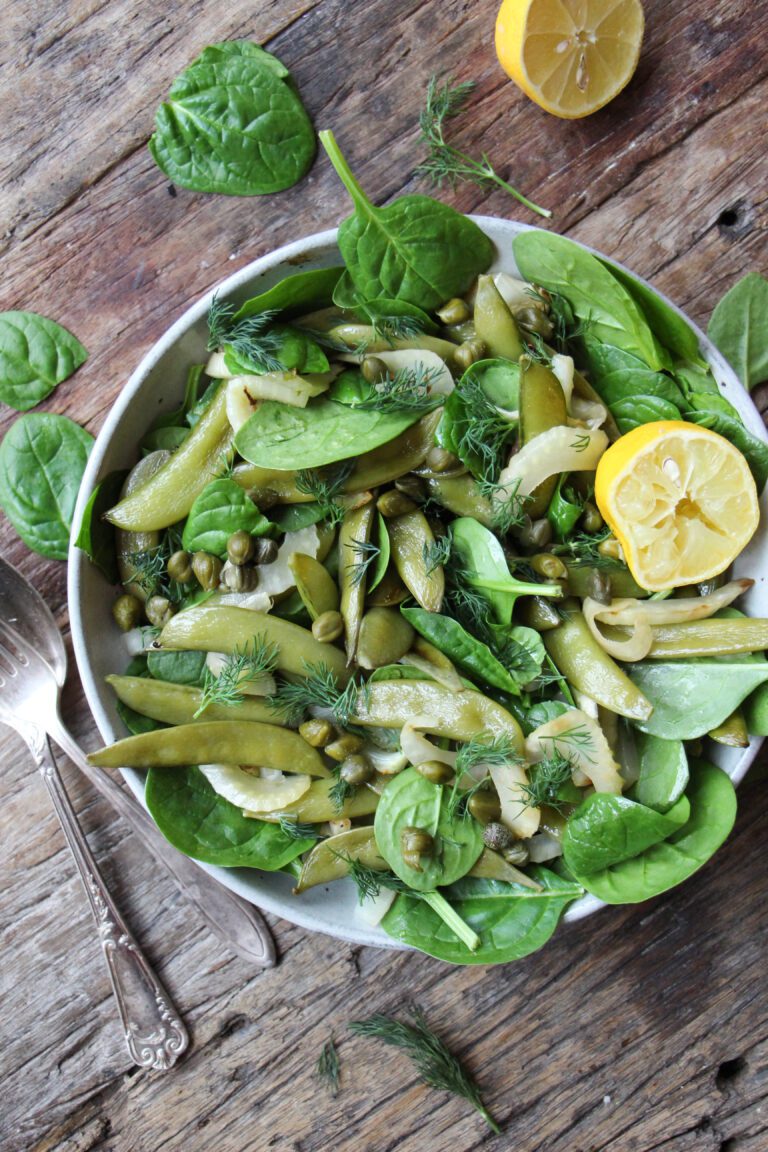 Spinazie salade met sugar snaps venkel en kappertjes