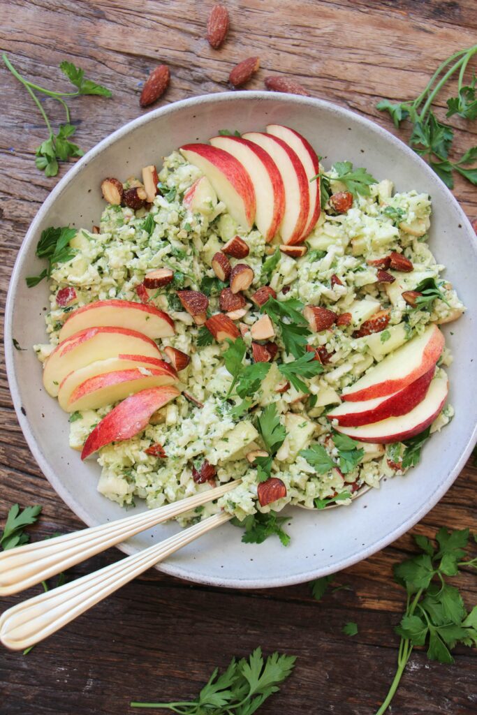 makkelijke vegetarische recepten rauwe boerenkool couscous salade met pesto en appel