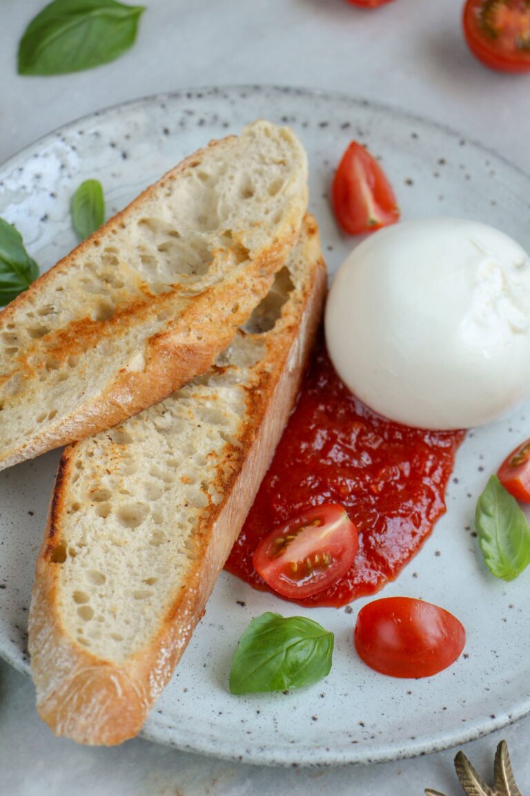 Burrata met tomatenjam en crostini