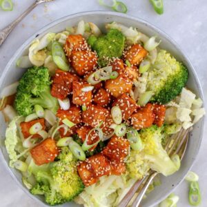 Makkelijke vegetarische recepten avondeten Vegetarisch recept met Chinese kool broccoli en tofu