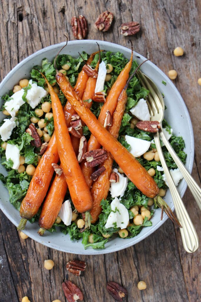Makkelijke vegetarische salade recepten boerenkool wortel en geitenkaas