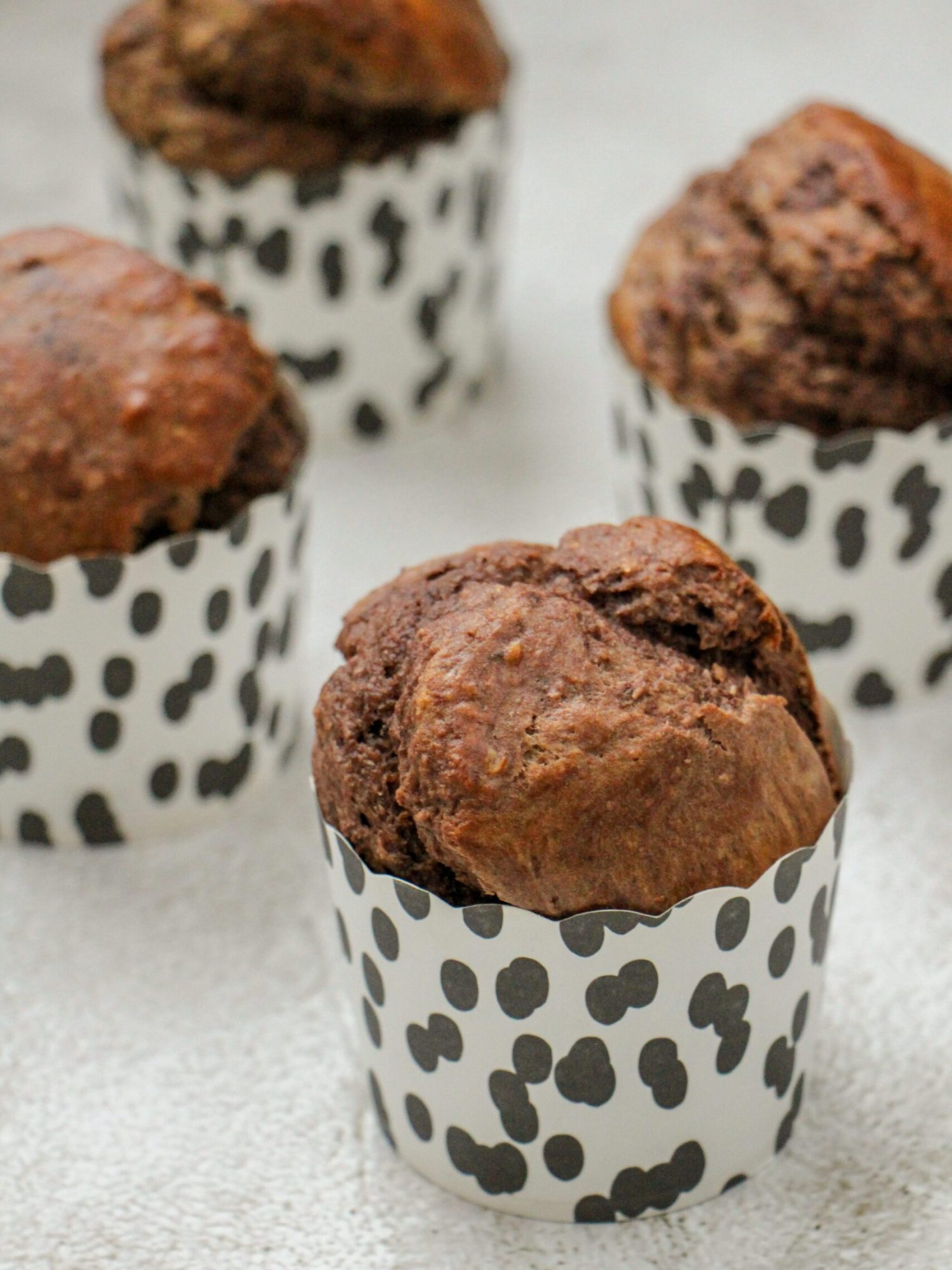 Bananenbrood muffins met cacao poeder