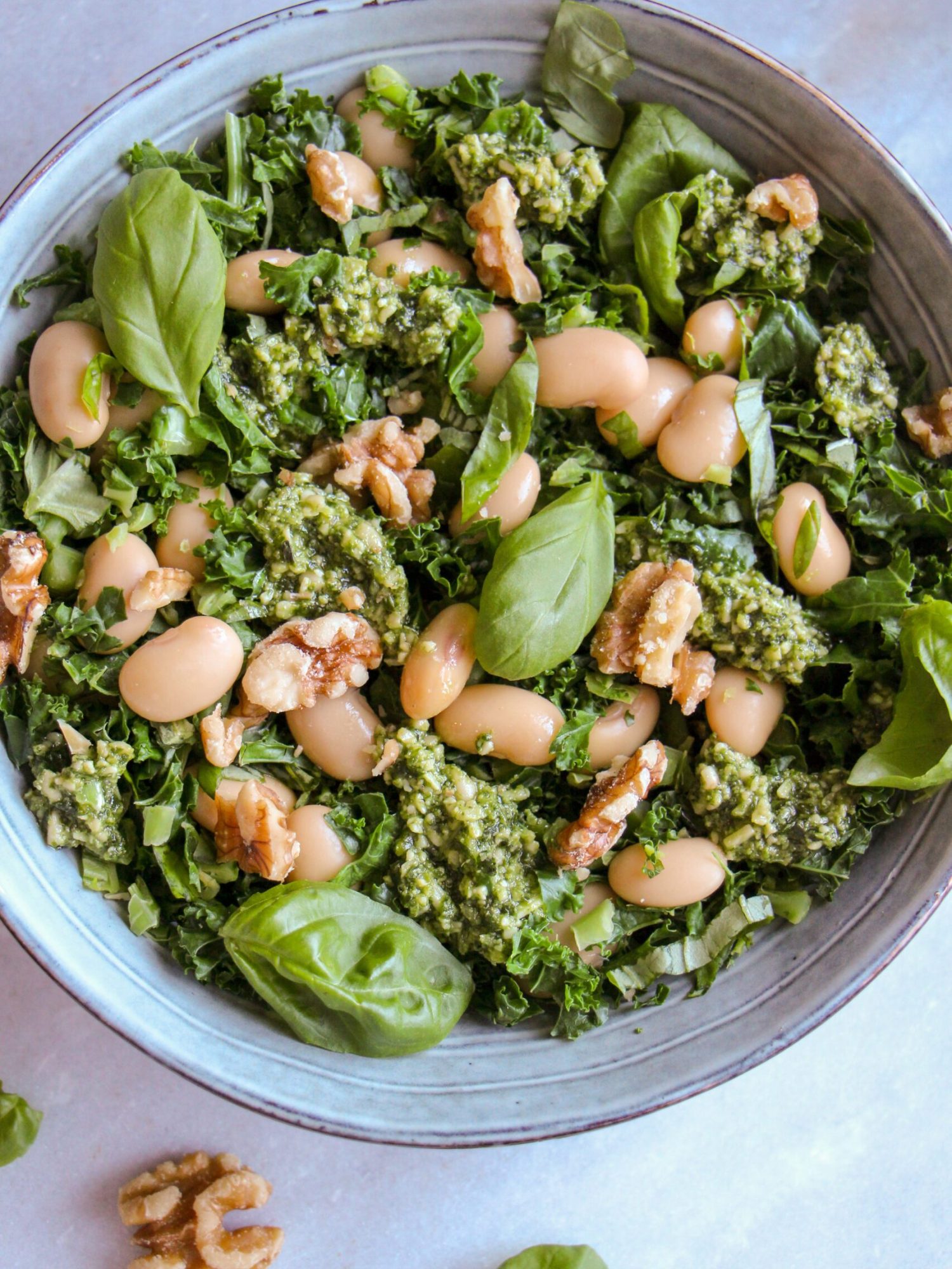 Makkelijke vegetarische recepten Boerenkool pesto salade met lima bonen