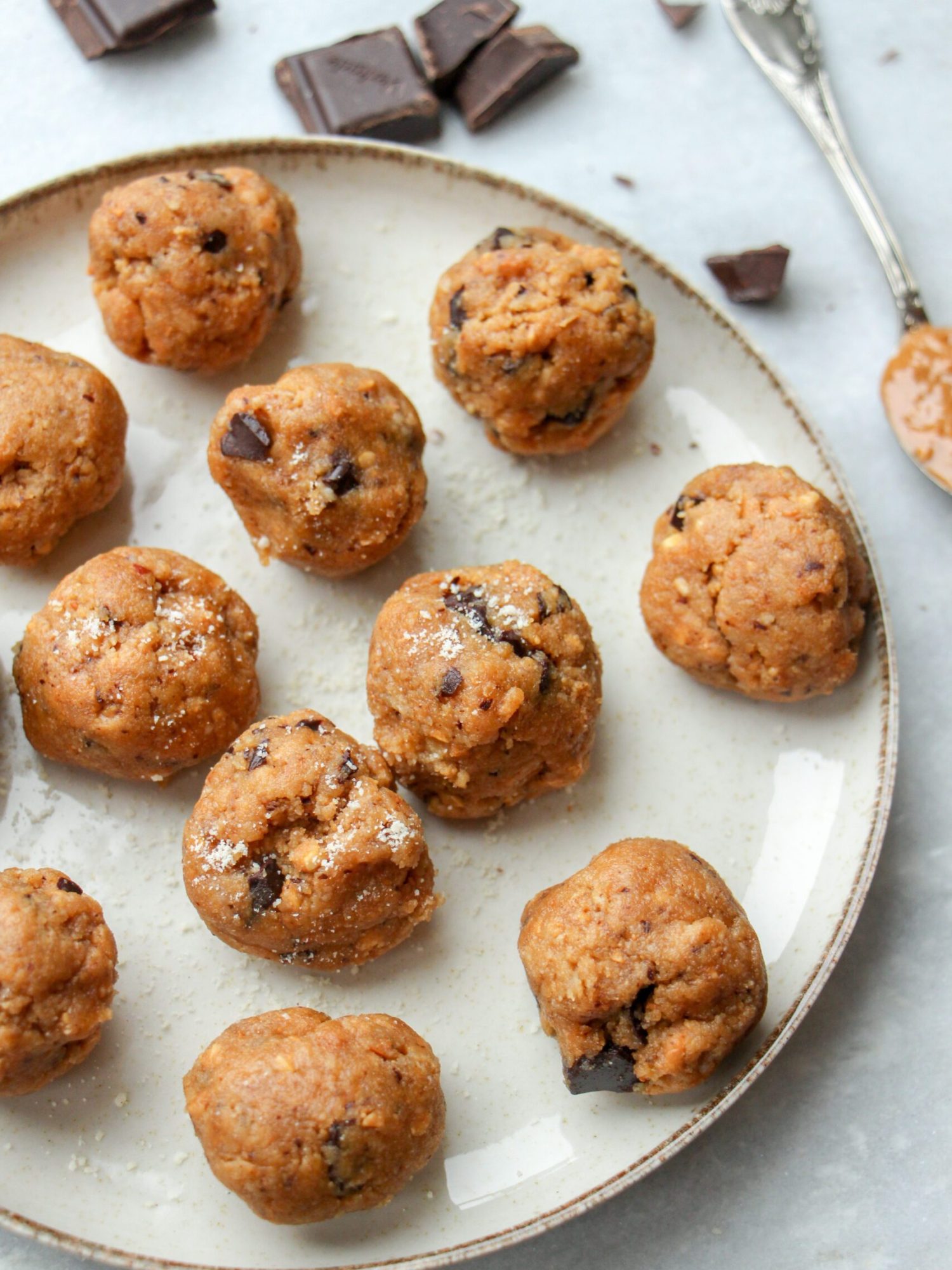 Makkelijke vegetarische recepten Coockie dough chocolade chip balletjes