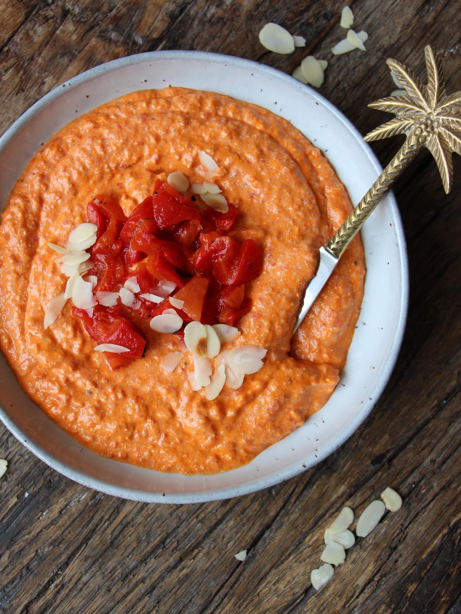 Feta dip met gegrilde paprika en tomaat
