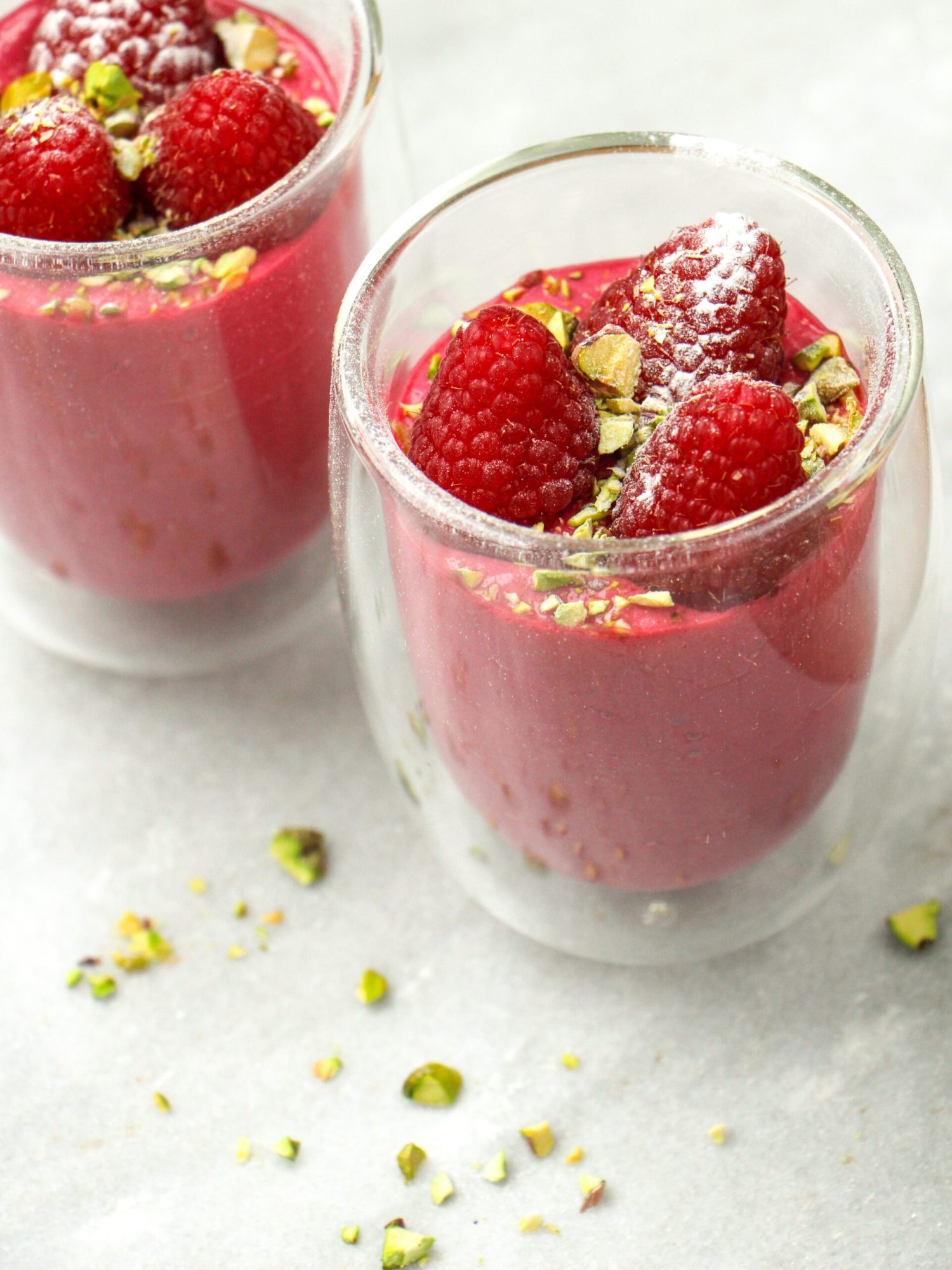 Frambozen rode bieten mousse