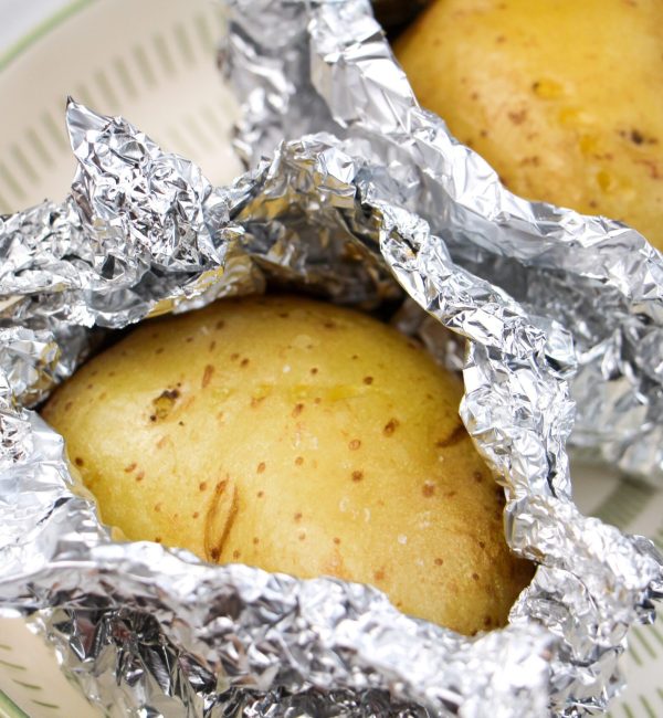 Makkelijke vegetarische bbq recepten Aardappelen gepoft met de oven