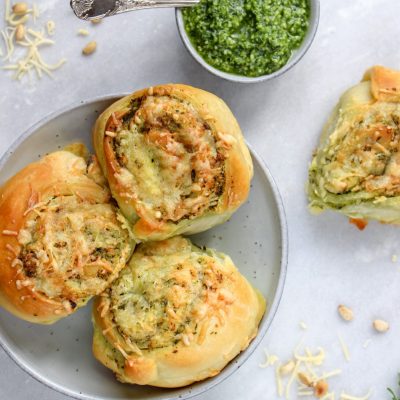 Makkelijke vegetarische hapjes snelle pestobroodjes maken
