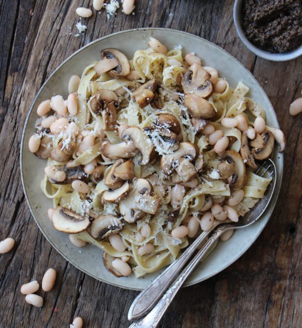 Makkelijke vegetarische recepten avondeten Tagiatelle met truffel champignons en witte bonen
