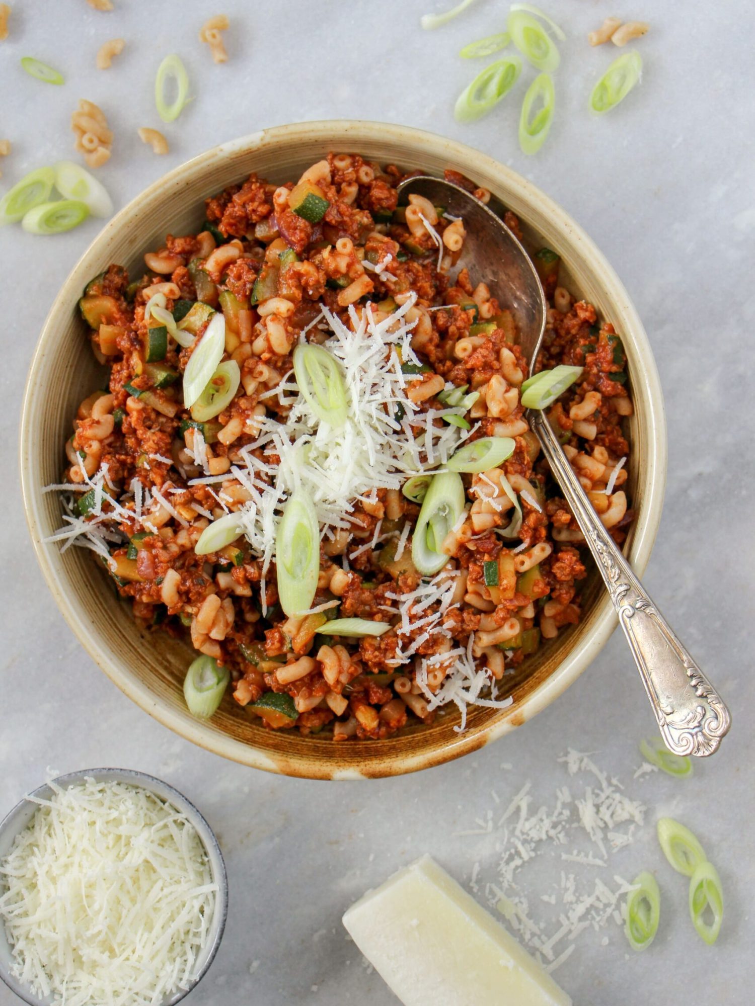 Makkelijke vegetarische recepten avondeten vegetarische macaroni met tomatensaus courgette