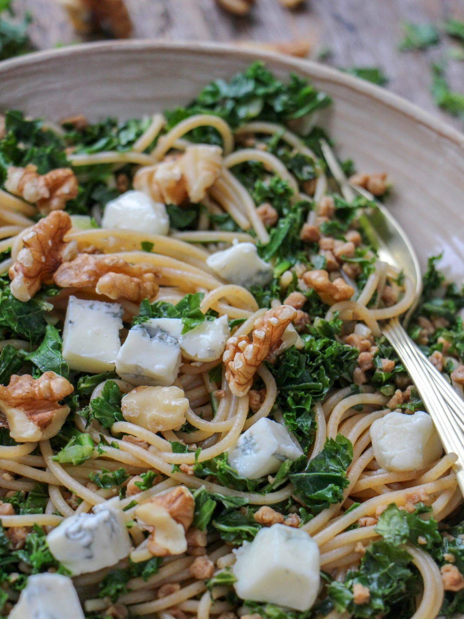 Makkelijke vegetarische recepten avondeten pasta boerenkool met gorgonzola en walnoten