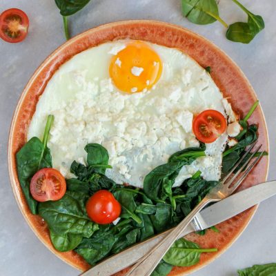 Makkelijke vegetarische recepten ei met feta en spinazie