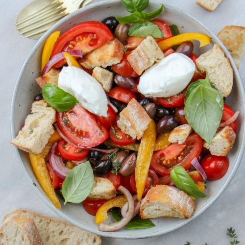 Makkelijke vegetarische salade recepten Italiaanse tomaten salade met burrata