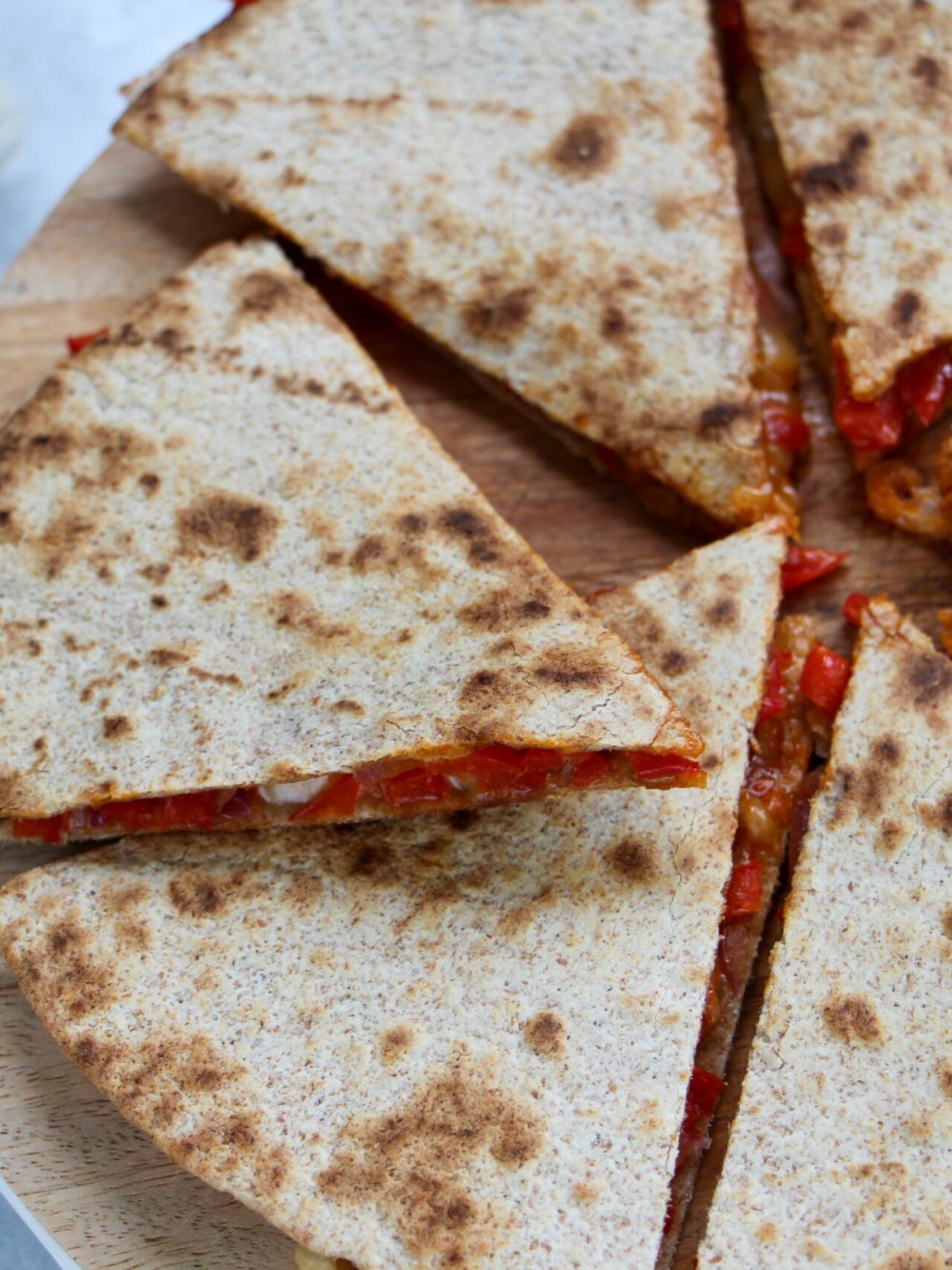 Quesadilla paprika en rode ui