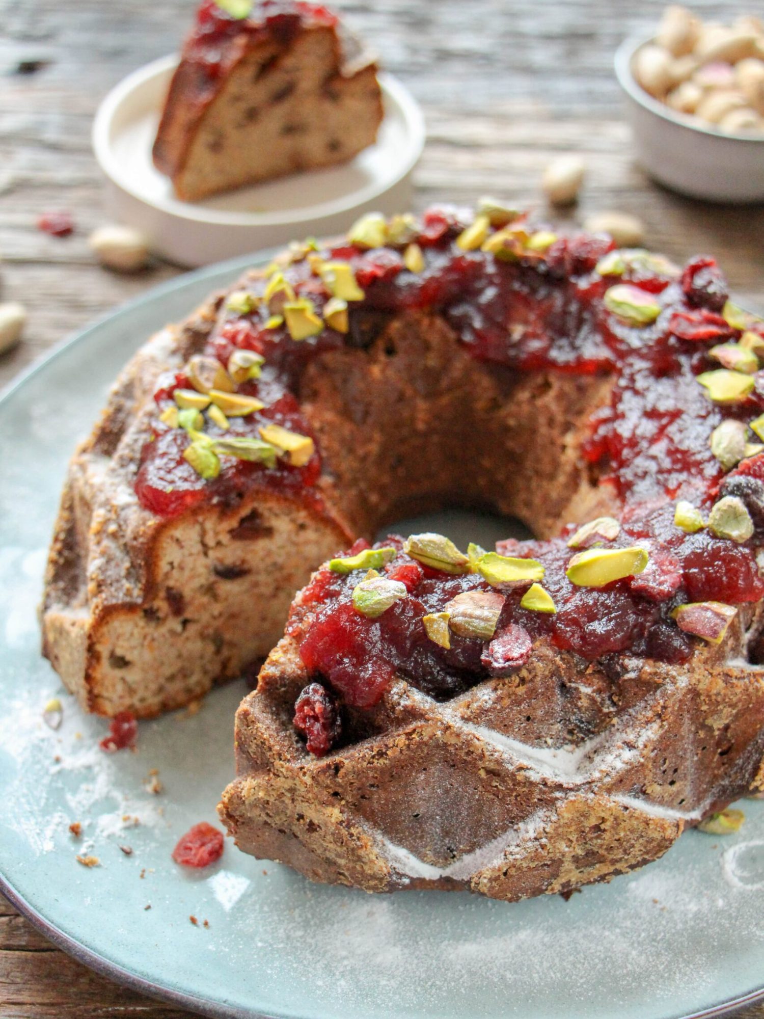 Tulband met banaan kwark en cranberry saus