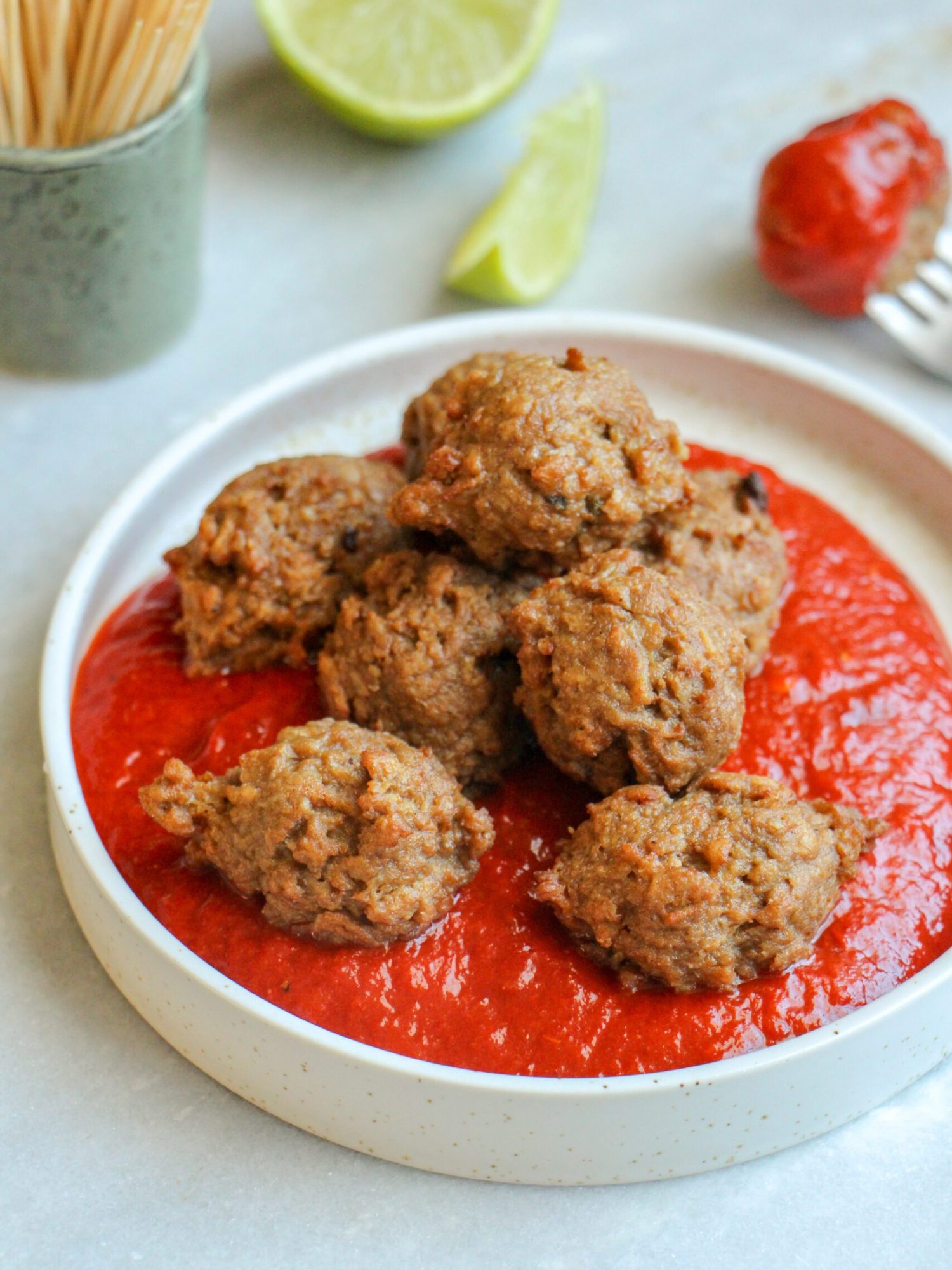Vega balletjes in pittige gegrilde paprika saus