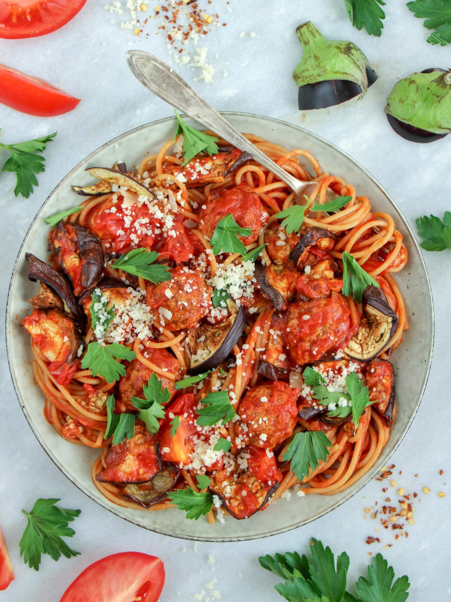 Vegetarische spaghetti bolognese met aubergine