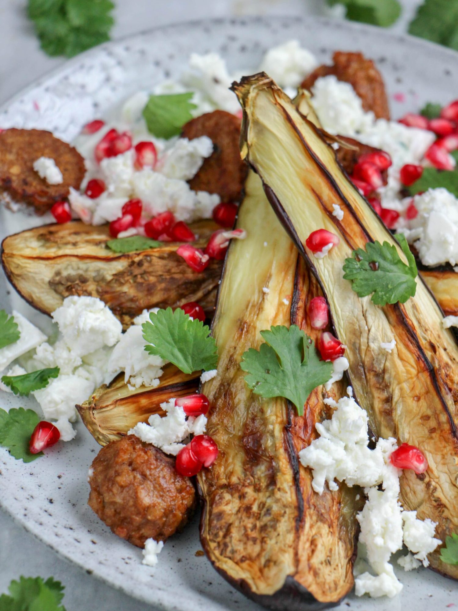makkelijke vegetarische recepten avondeten gegrilde aubergine met tzaziki en vega balletjes