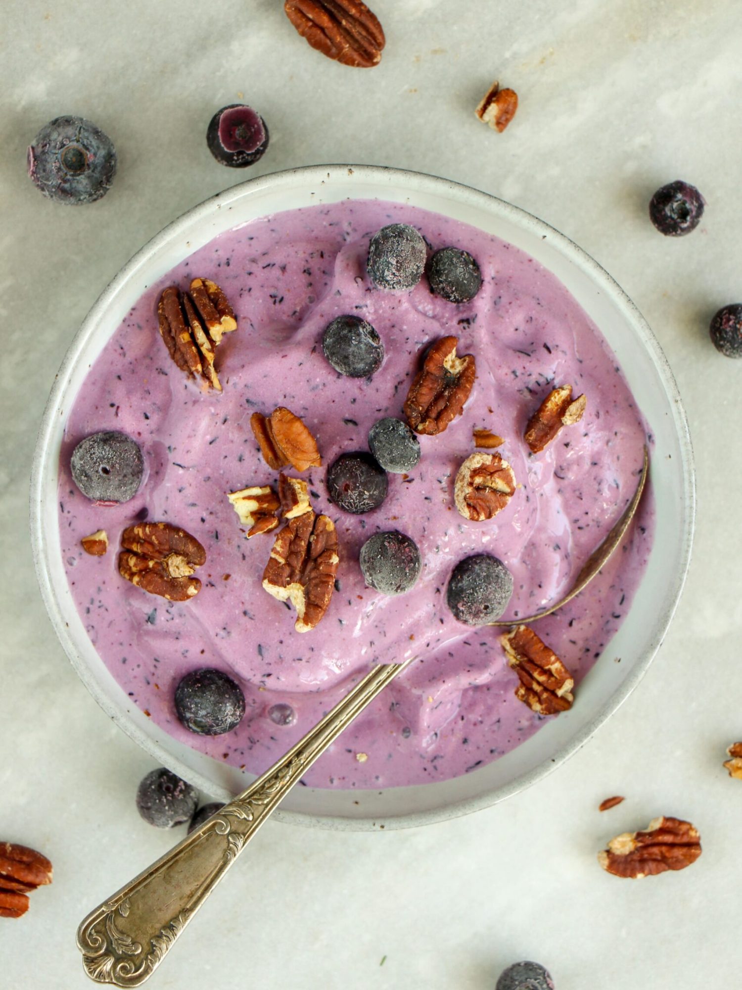 makkelijke vegetarische recepten ijs van cottage cheese en blauwe bessen